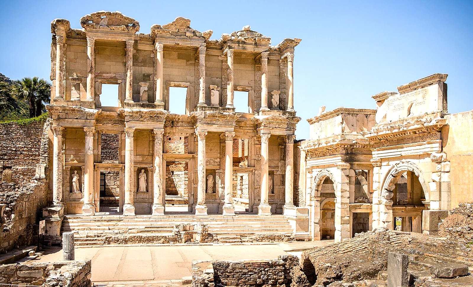 Thư viện Celsius tour-tho-nhi-ky-24.jpg