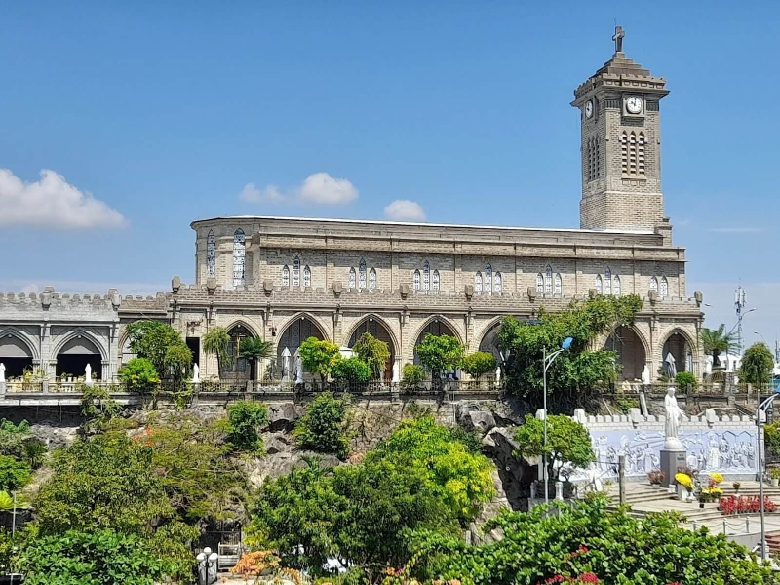 Nét đẹp của nhà thờ Đá Nha Trang