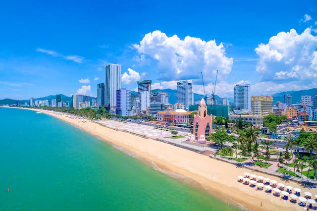 Du lịch Nha Trang tháng 8: Kinh nghiệm từ A-Z để tận hưởng trọn vẹn mùa hè