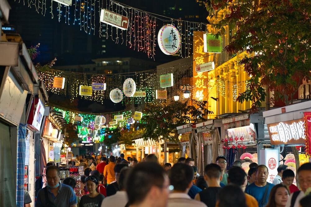 Sự nhộn nhịp của Chinatown về đêm
