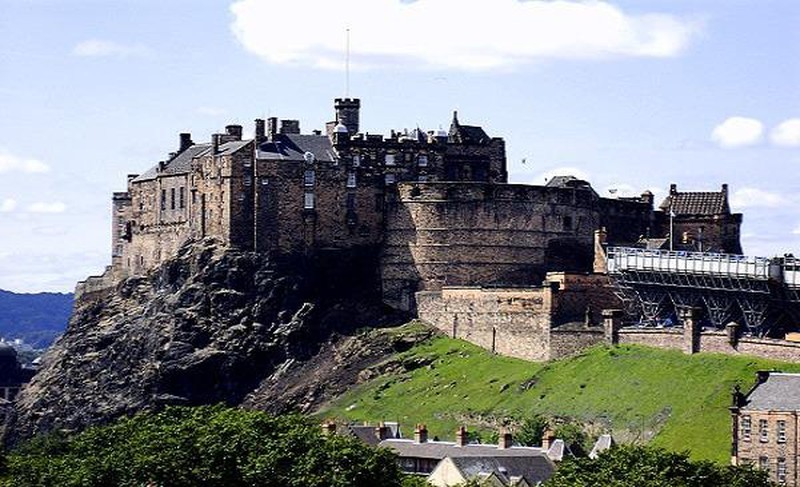 Lâu đài Edinburgh.jpg