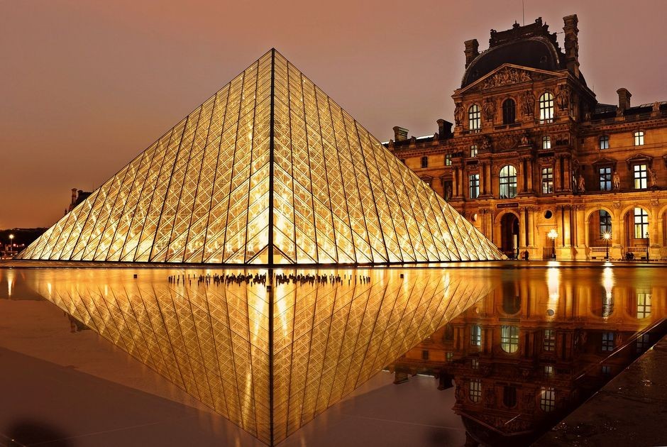 Bảo tàng Louvre.jpg