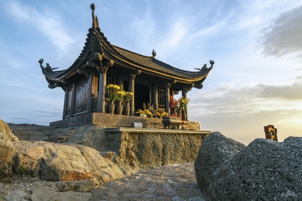 gom tài lộc  cầu bình an với 7 địa điểm lễ chùa đầu năm ở miền bắc
